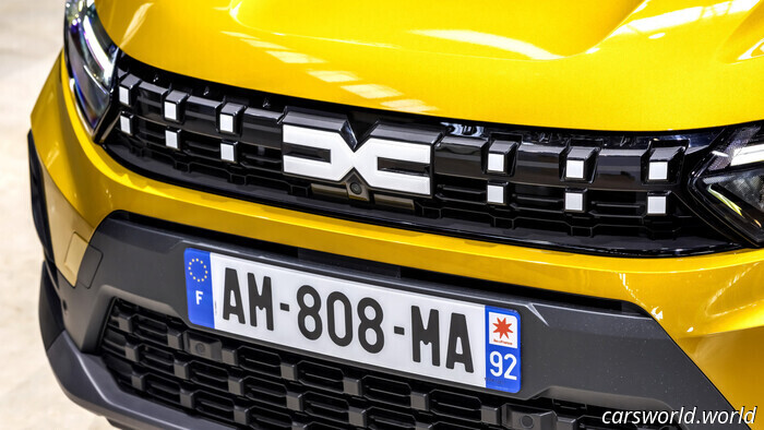 Бюджетные модели Dacia получили серьёзное преображение | Carscoops